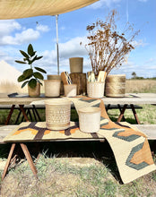 Load image into Gallery viewer, Gold Wayuu Planter Basket (large)